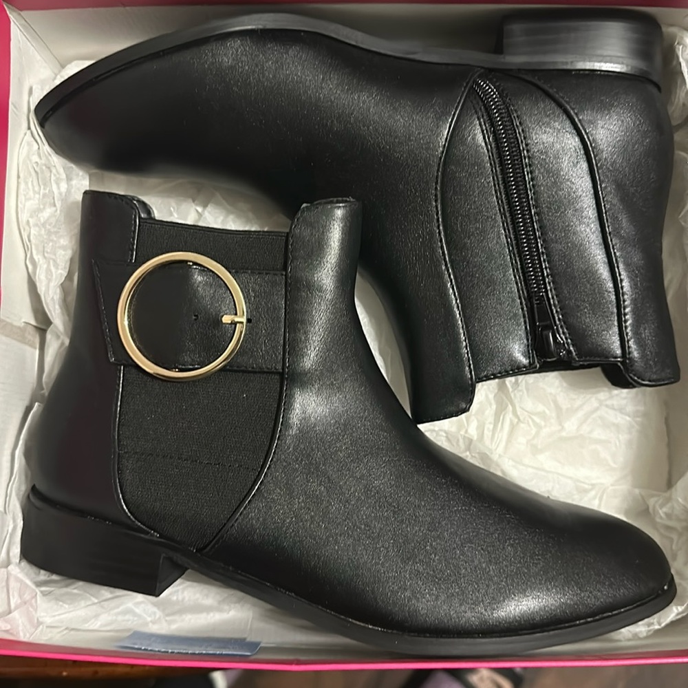 Shoedazzle Black Ankle Booties NWT